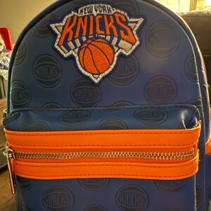 Brand NWT New York Knicks NBA champions Loungefly backpack